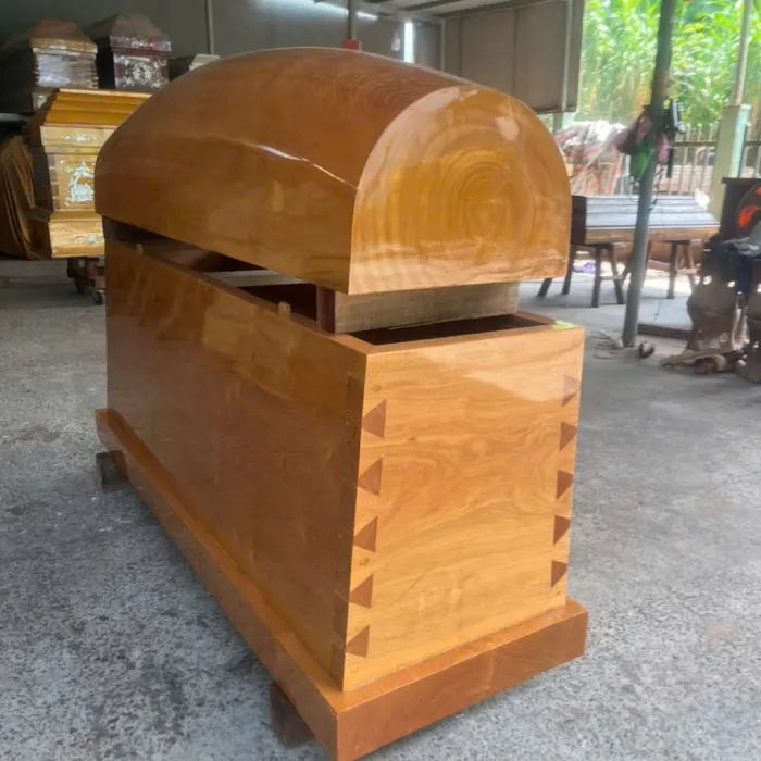Áo quan gỗ trai
